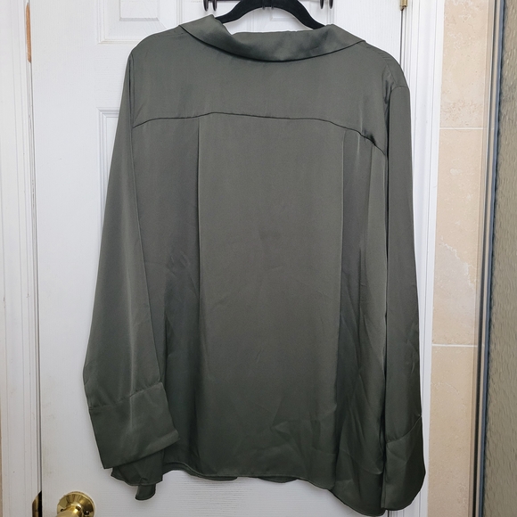 H&M Sage Green Silky Button Down Shirt Size XXL - Picture 2 of 5
